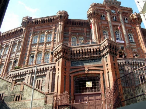 Περιγραφ: http://www.newsbomb.gr/photos/images/sized/articles/megtalisxoli1-480x0.jpg