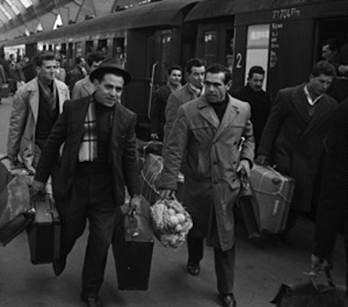 Περιγραφ: http://www.antinews.gr/wp-content/uploads/2011/07/metanastes-germany.jpg