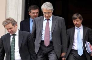 Περιγραφ: http://3.bp.blogspot.com/-ODyIp8REcVg/Tzj31Gj-MiI/AAAAAAAAgr0/-J_nn1kC8F8/s1600/%CF%84%CF%81%CF%8C%CE%B9%CE%BA%CE%B1+%CF%87%CE%B1%CF%81%CF%84%CE%BF%CE%B3%CE%B9%CE%B1%CE%BA%CE%AC%CE%B4%CE%B5%CF%82.jpg