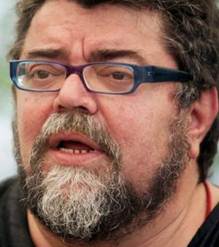 Κραουνκης για Γατνο: σε μας ρε Πτρο που δεν χεις αφσει παγκρι για παγκρι Τα πρε ο μουσικοσυνθτης με τη στση του τραγουδιστ υπρ της Χρυσς Αυγς 