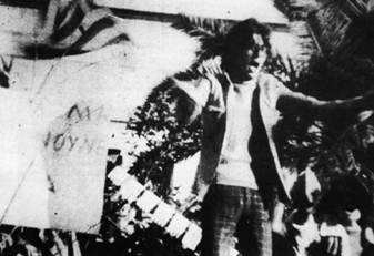 Με «επισκψεις» στα σχολεα απειλε η Χρυσ Αυγ ενψει 17ης Νομβρη! - Φωτογραφα 1