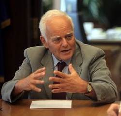 http://news247.gr/eidiseis/oikonomia/article2028253.ece/BINARY/w460/manitakis.jpg