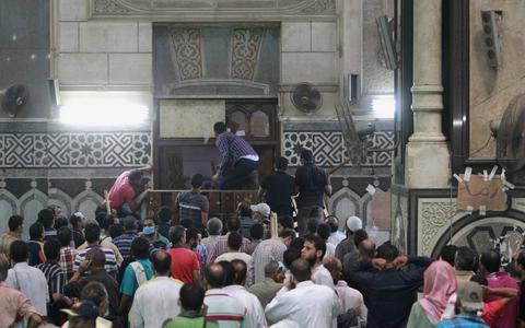Την απαγόρευση της Μουσουλμανικής Αδελφότητας εξετάζει η Αίγυπτος  