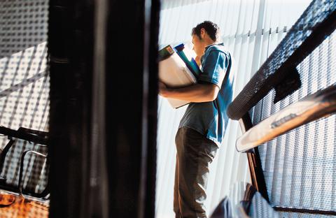 Ποιοι φεγουν απ το Δημσιο το 2014 