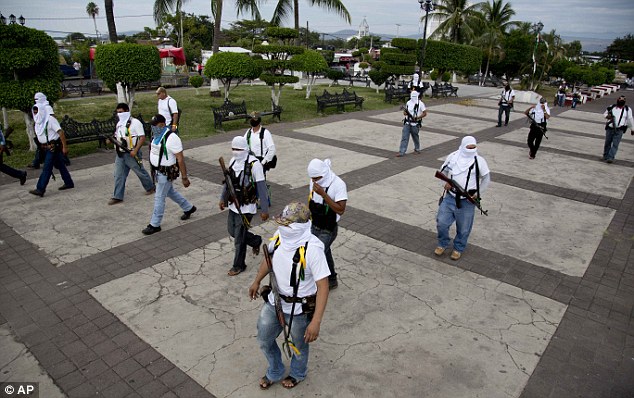 <font> <font> Στο σχηματισμ: μαχητς Αυτομυνας Συμβουλου εισγετε τον νθρωπο πλατεα της πλης Nueva Italia την Κυριακ </ font> </ font>