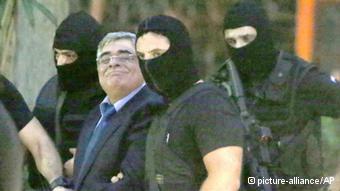 Απ τη σλληψη του ηγτη της ΧΑ, Μιχαλολικου