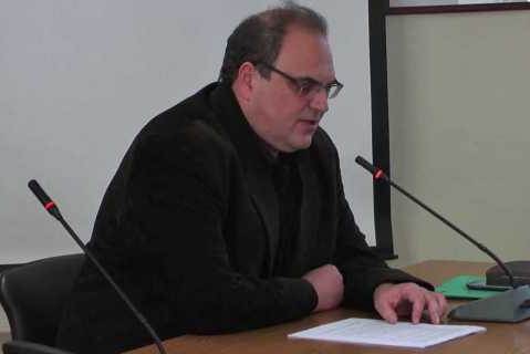 http://aftovi.27210.gr/mediafiles/2014/10/simos-roussos-620x320.jpg
