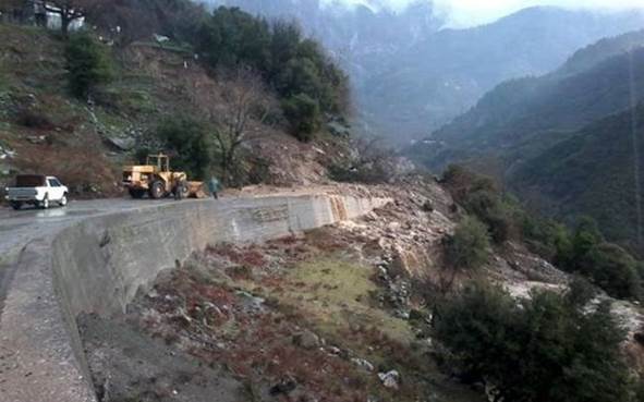 Ευρυτανα: Εκκεννεται το χωρι Κρκελλο